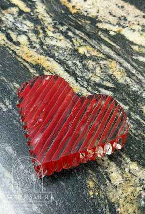 Сердце из стекла на памятник №1